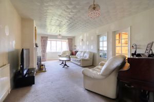 Lounge- click for photo gallery